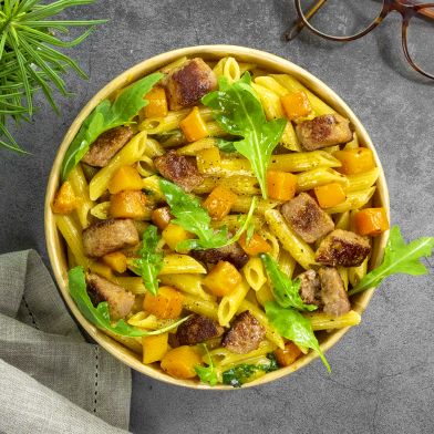 Pennette con zucca, salsiccia veneta e rucola