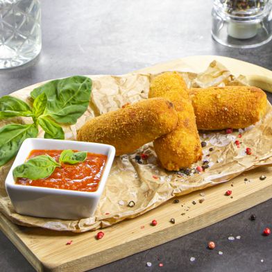Croquette artigianale cacio e pepe con salsa di pomodoro