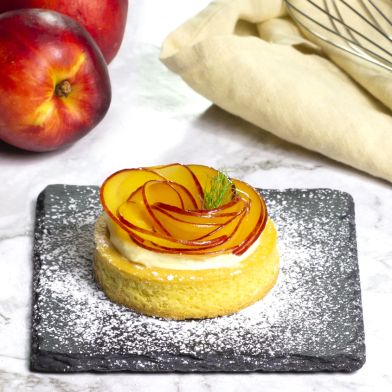 Tartelletta con crema chantilly e pesca