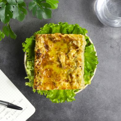 Sfoglia all&#039;uovo con ragu&#039; di corte artigianale e porro