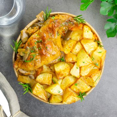 Coniglio alla cacciatora con patate al forno