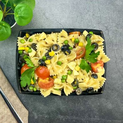 SMART Farfalle fredde con mozzarella pomodorini, olive, mais e piselli