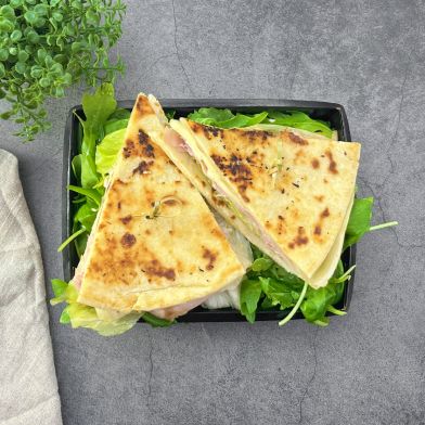 SMART Piadina con prosciutto cotto, mozzarella e insalata
