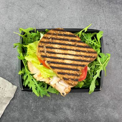 SMART Sandwich integrale con salsa yogurt, tacchino, pomodoro e lattuga