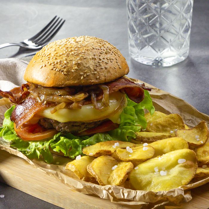 Merryday - Burger di Sorana 160g con scamorza affumicata, bacon ...